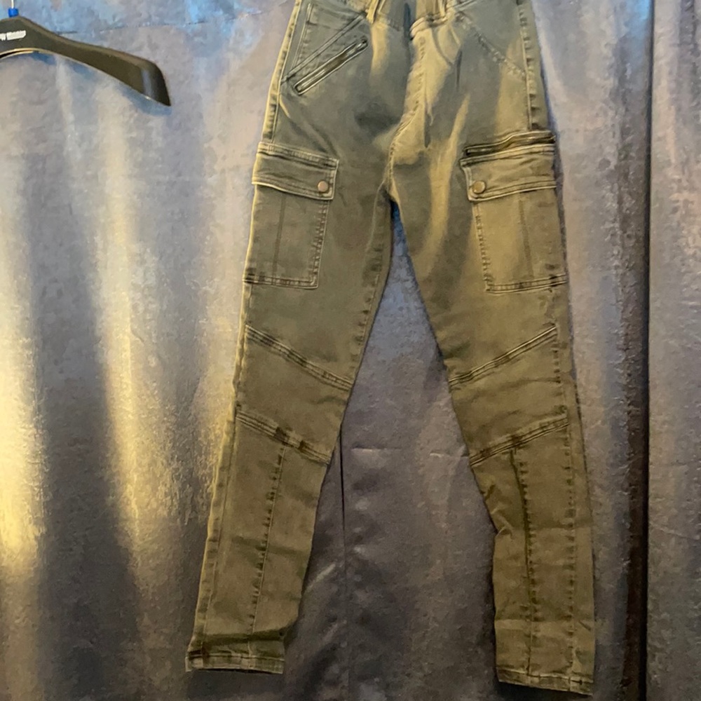 Stretch pant, medium, by Grace and Lace.